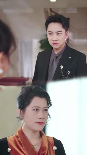 《前妻哭求复合,但我拒绝就变强(80集)张玉轩&李苗苗(夸克网盘)》短剧封面