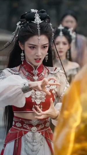 《蛇君伴我掌风华（80集）（夸克网盘）》短剧封面