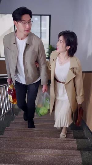 《把我女儿的学区房还回来&是谁拿走我的学区（60集）（夸克网盘）》短剧封面