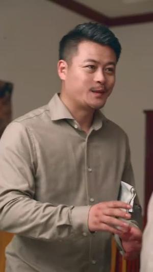 《有人偷偷爱着你(72集)(夸克网盘)》短剧封面