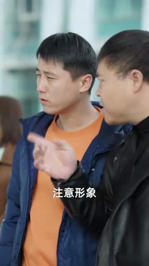 《下山退婚,冰山未婚妻听取我心声(90集)李源&汤彦俐(夸克网盘)》短剧封面