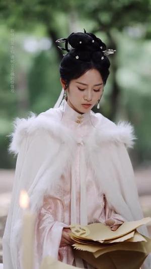 《雪落又逢君(78集)陈柯宇&杨映真(夸克网盘)》短剧封面