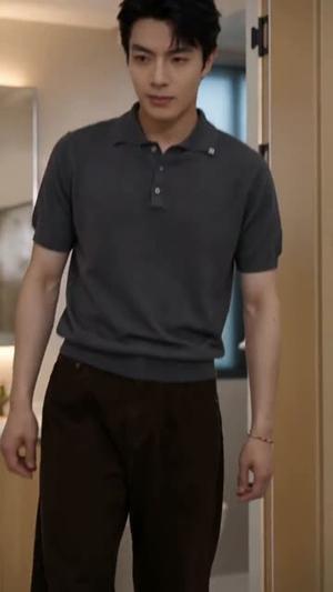 《一纸婚约，换他满心偏爱（66集）（夸克网盘）》短剧封面