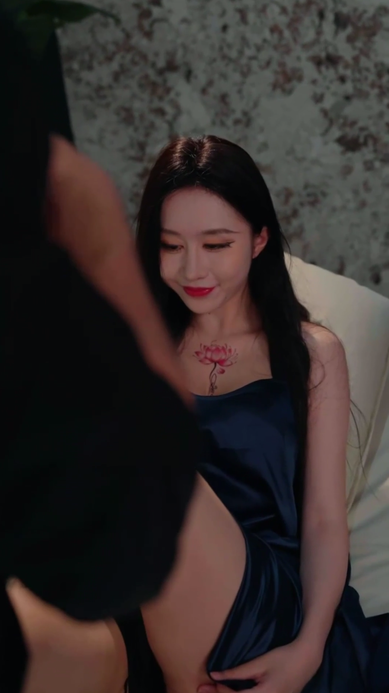 《擦边短剧:娇妻的秘密疗程&医情迷恋&妻子身体的觉醒&被唤醒的妻子身体(迅雷网盘)》短剧封面
