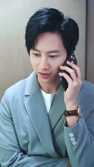 《闪婚后总裁夫妇的马甲捂不住了(72集)(夸克网盘)》短剧封面