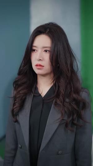 《他的青梅被全球直播后，我笑了（60集）桉淇＆李科佑（夸克网盘）》短剧封面