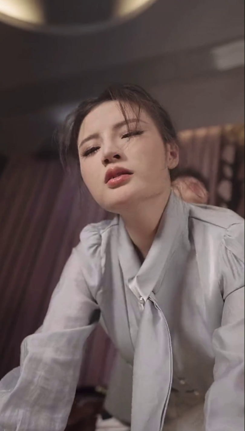《擦边短剧:偷心难抑&无能的丈夫&凶猛的丈夫(百度网盘)》短剧封面