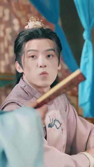 《退婚当天,父母坦白来自无上帝族(71集)马嘉苒(夸克网盘)》短剧封面