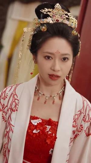《深宫劫之凤唳苍穹（75集）曾希塘＆金璐莹（夸克网盘）》短剧封面