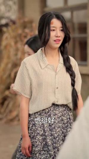 《我穿书后撑起姊妹们的家(71集)李奕羽&夏嘉顺(夸克网盘)》短剧封面