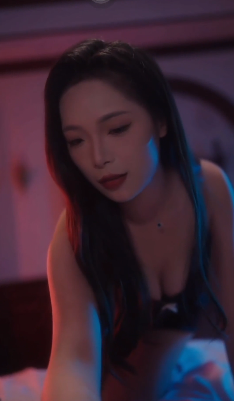 《擦边短剧：欲望（迅雷网盘）》短剧封面