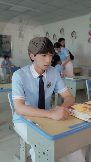 《重回高考光宗耀祖(62集)李星辰&鞠雯兮(夸克网盘)》短剧封面