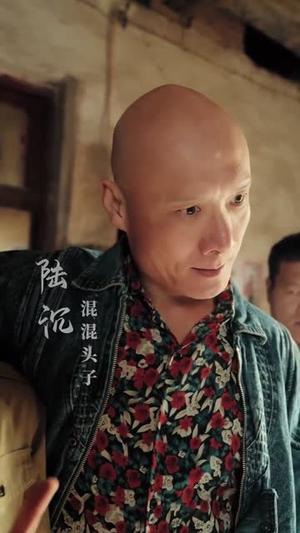 《重生1978:我靠返利系统带贤妻走上巅峰(60集)雷孙强&尹喜善(夸克网盘)》短剧封面