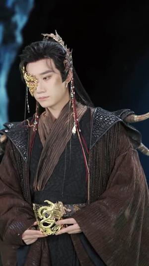 《蛇君归来（101集）魏家乐＆宋哲伦（夸克网盘）》短剧封面