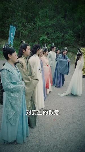 《挖地成宝炼气三万层（80集）（夸克网盘）》短剧封面