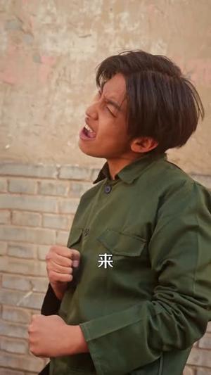 《重生1985，给妻儿幸福生活（80集）蔡浩＆田婷婷（夸克网盘）》短剧封面