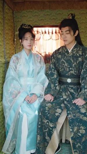《糊涂娘重生后皇帝有了药(110集)张瀚文&王伟晟(夸克网盘)》短剧封面
