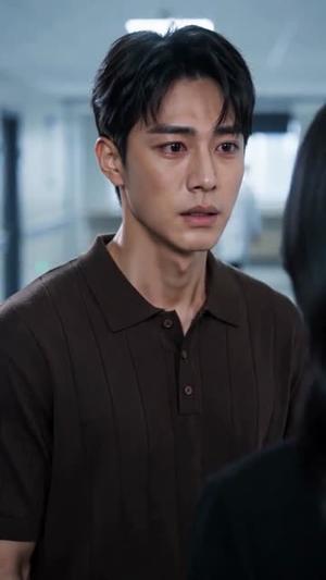 《离婚后我成了前妻的甲方(64集)AI短剧(夸克网盘)》短剧封面