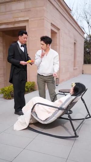 《婚前不挨我,婚后老婆贴贴(206集)杨彦光&张紫菡(夸克网盘)》短剧封面