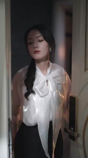 《她从hei暗中走来（64集）张力壬＆叶可儿（夸克网盘）》短剧封面