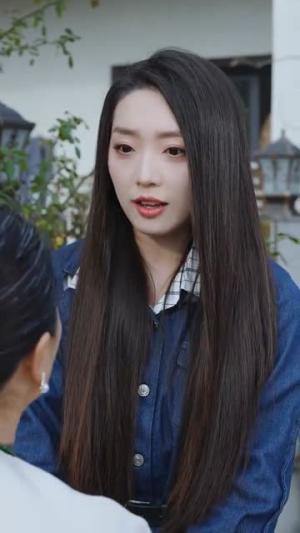 《认输吧夫人遍地皆马甲(100集)余沛杉&赵早儿(夸克网盘)》短剧封面