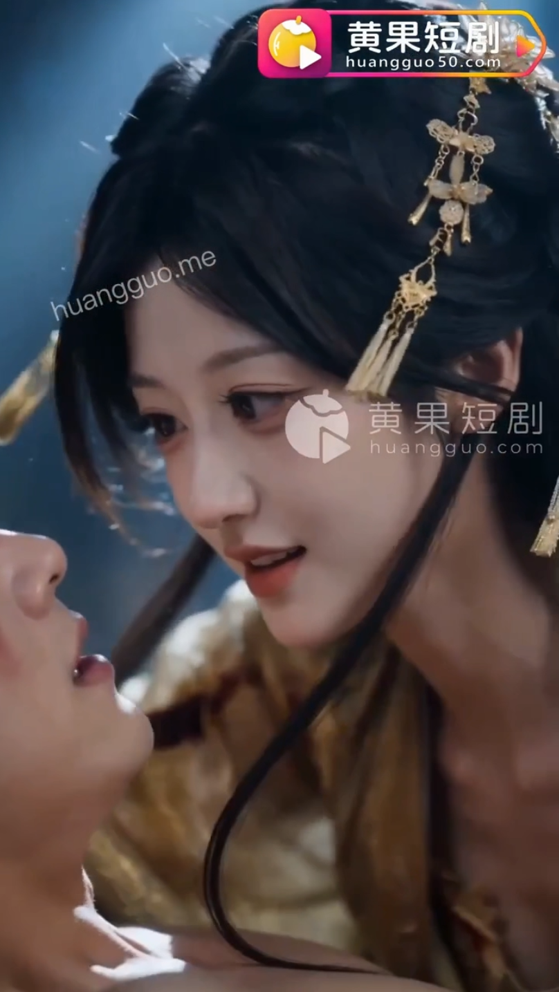 AI擦边短剧:无敌从收服女天尊开始&逆袭从拒绝女战神开始 《AI擦边短剧:无敌从收服女天尊开始&逆袭从拒绝女战神开始》短剧封面