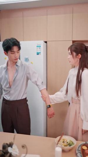 《闪婚后捡来的钻石老公他不傻了（85集）王鸣鹤＆一飞（夸克网盘）》短剧封面