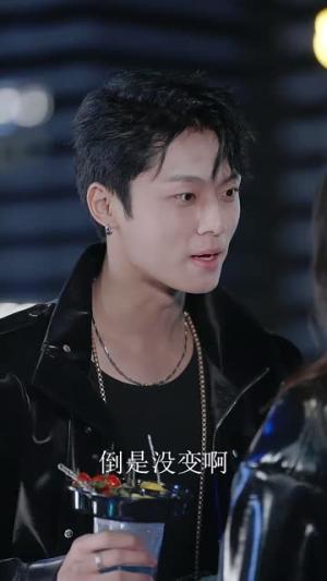 《擦边剧:奈何沈总他太撩》短剧封面