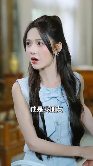 《鉴宝局中局之捡漏圣手(101集)张涵&苏西&李可馨&浅柔&刘凯伦》短剧封面