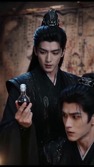 《夫君,今晚来我房里领死&东宫里有个双面王妃(79集)(夸克网盘)》短剧封面
