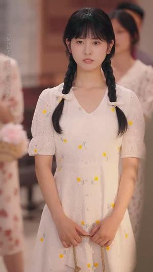 《互为倒影的星（72集）欧靖枭&杨映真（夸克网盘）》短剧封面