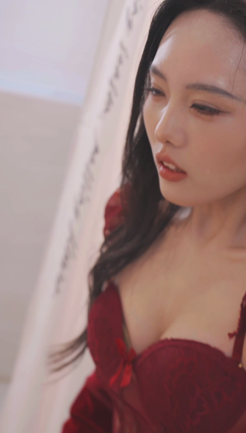 《擦边短剧:热烈的爱情&合租甜蜜物语&重生之爱之梦幻曲&共享屋檐下(迅雷网盘)》短剧封面