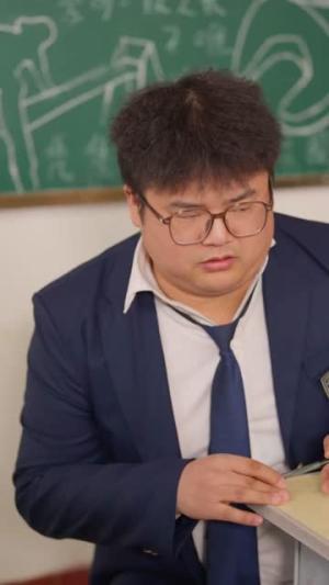 《是你要分手的，我走了你又哭啥（83集）傅宇航＆陈朝玉（夸克网盘）》短剧封面