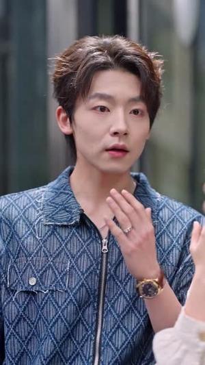 《闪婚试爱,顾总先动心了(60集)李泽宇&宋禧(夸克网盘)》短剧封面