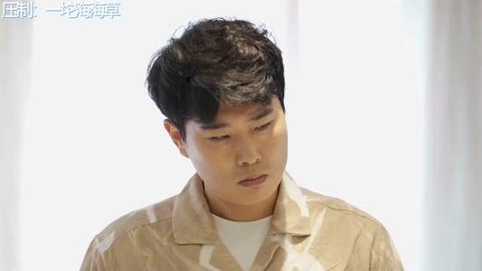 《【中字】韩国网剧-比基尼三选一,应该选哪一件?(夸克网盘)》短剧封面