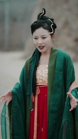《一手雷霆术,妖怪哭着喊娘(110集)瑾萱&马彬彬(夸克网盘)》短剧封面