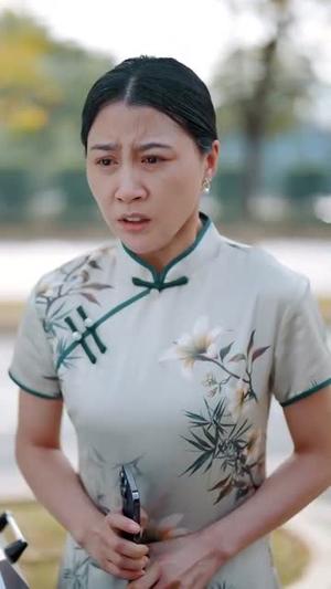《五十宜心动(81集)(夸克网盘)》短剧封面