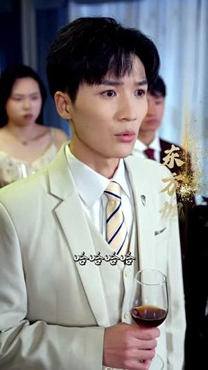 《绝美神医闪错婚（79集）吴春怡（夸克网盘）》短剧封面