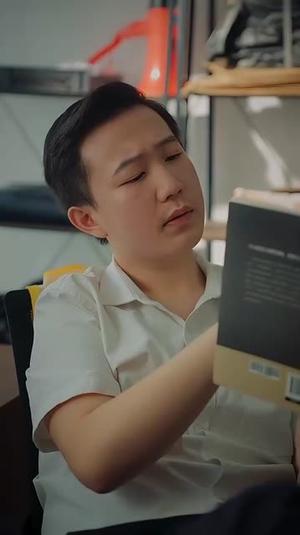 《富豪兄弟为了遗产争夺我（40集）（夸克网盘）》短剧封面