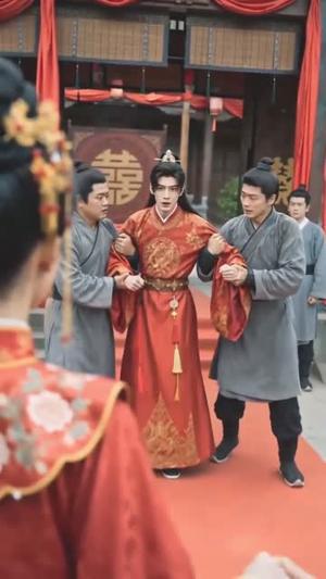 《世子妃今天又驯夫了(56集)(夸克网盘)》短剧封面