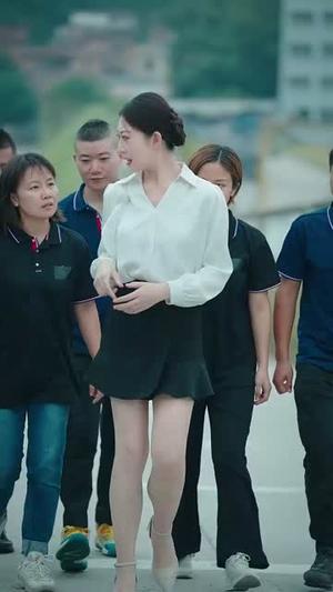 《团宠老妈不好惹(63集)(夸克网盘)》短剧封面