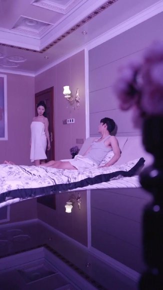 《擦边剧：温柔》短剧封面