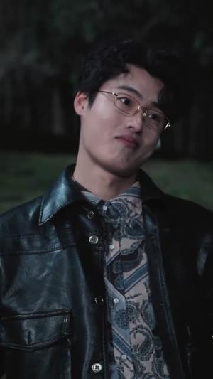 《气运互通后纨绔老公被我带飞（100集）张昊旸＆熊玉婷（夸克网盘）》短剧封面