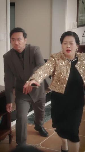 《终点线外，再无回头（70集）李君扬＆钟小淇（夸克网盘）》短剧封面