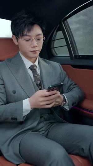《雾散时再遇少年(100集)李舒涵(夸克网盘)》短剧封面