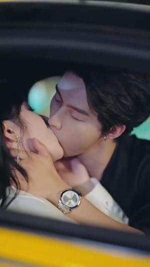 《年下弟弟他又争又抢(80集)闵杰&刘夕语》短剧封面