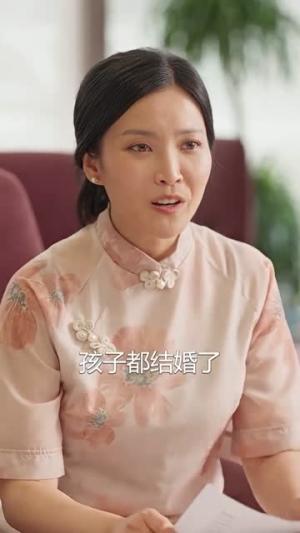 《快穿团宠三个大佬哥哥太粘人(87集)(夸克网盘)》短剧封面