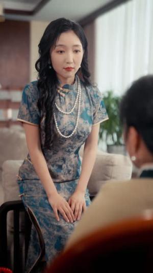 《旧时光里的新恋人（70集）萨钢云&易馨（夸克网盘）》短剧封面