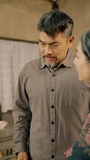 《穿越八零：离婚后，我带娘家暴富&八零文神：离婚后我带娘家起飞（80集）熊颖&段鹏鹏（夸克网盘）》短剧封面