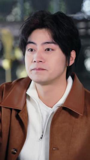 《美女老板悔哭了(100集)皮德胜&樊楚琦(夸克网盘)》短剧封面